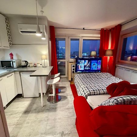 LOVE metro WiFi 300Mbs 65’TV Netflix HBO AppleTV+ Varsovia Exterior foto