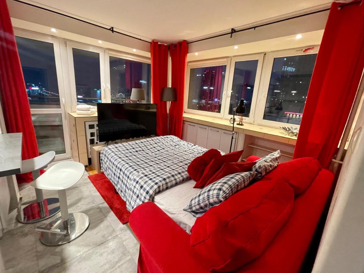 LOVE metro WiFi 300Mbs 65’TV Netflix HBO AppleTV+ Varsovia Exterior foto