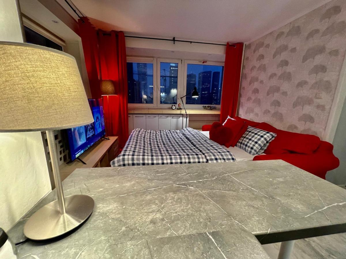 LOVE metro WiFi 300Mbs 65’TV Netflix HBO AppleTV+ Varsovia Exterior foto